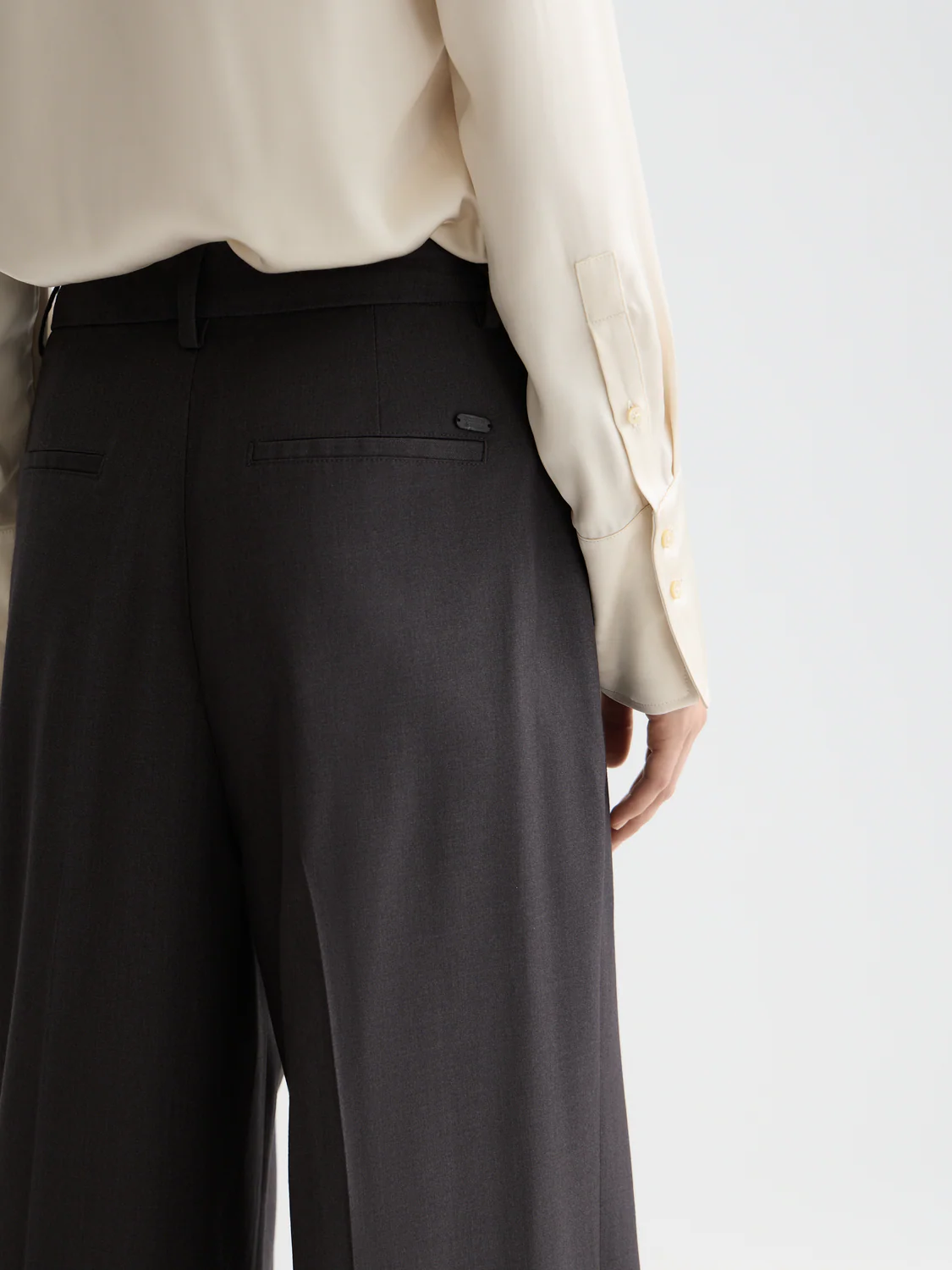 Essentials ROSE TAILORED PANT - Image 3