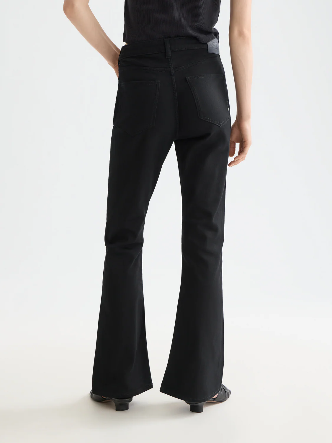 Essentials THE CHARM FLARED Denim - Image 4