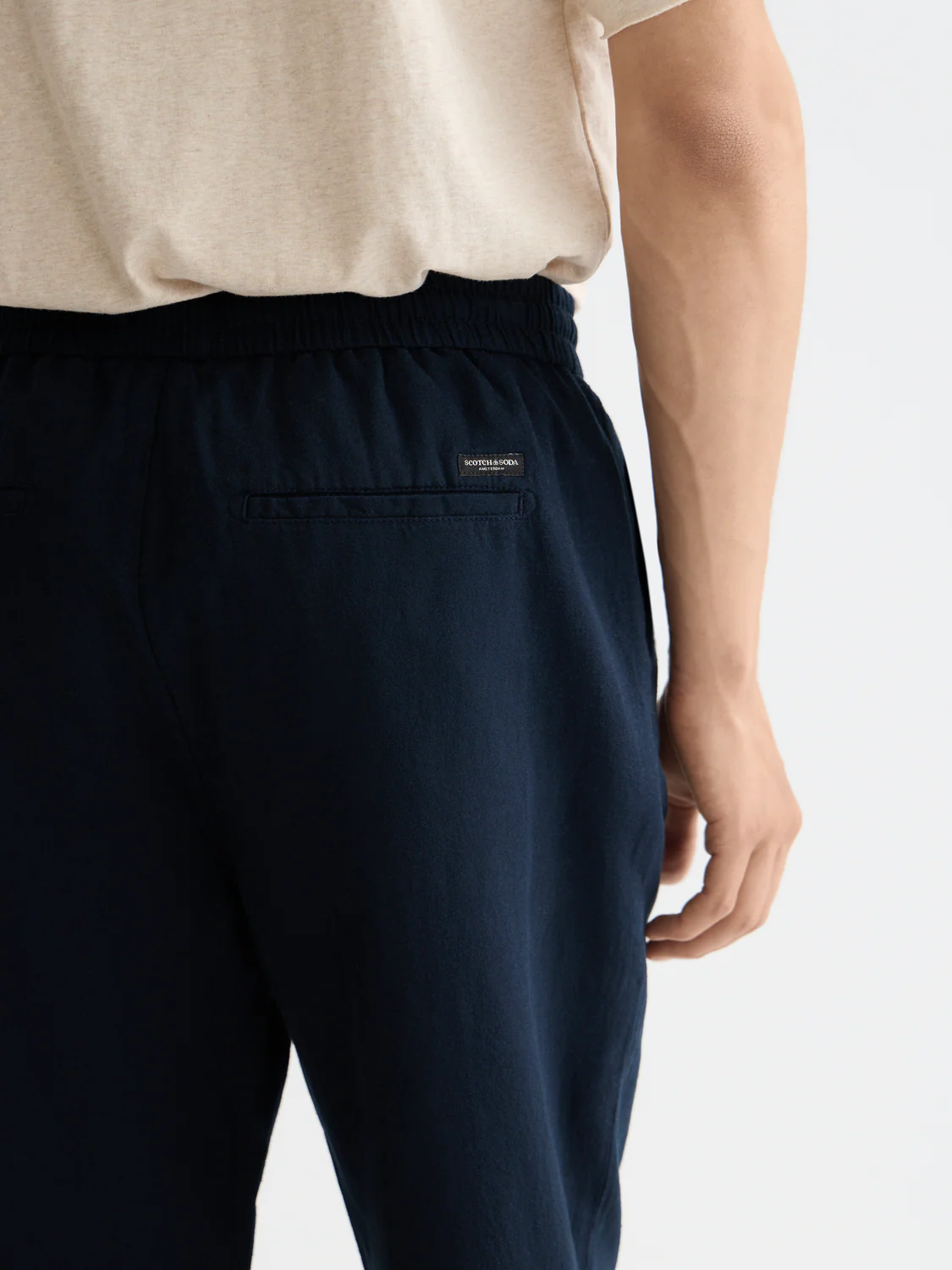 Essentials WARREN COTTON/LINEN TWILL JOGGER - Image 19