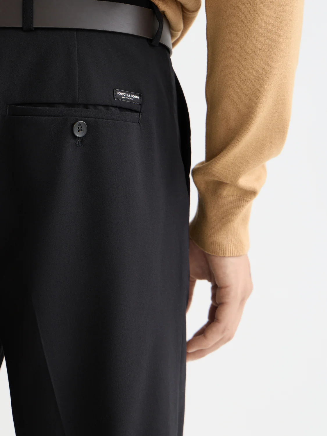 Essentials WARREN COTTON/LINEN TWILL JOGGER - Image 23