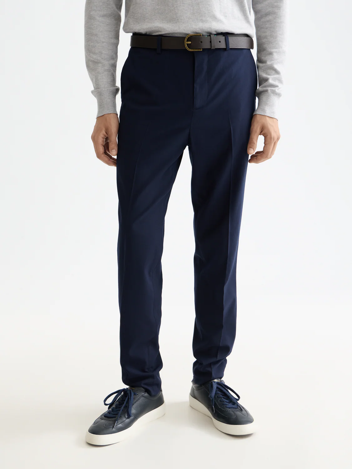 Essentials WARREN COTTON/LINEN TWILL JOGGER - Image 26
