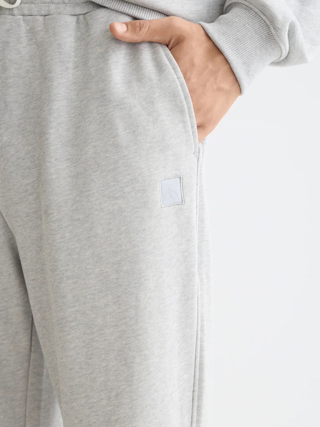 Essentials LOGO SWEATPANT - Image 10