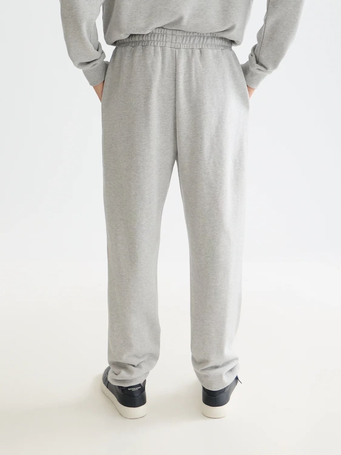 Essentials LOGO SWEATPANT - Image 11