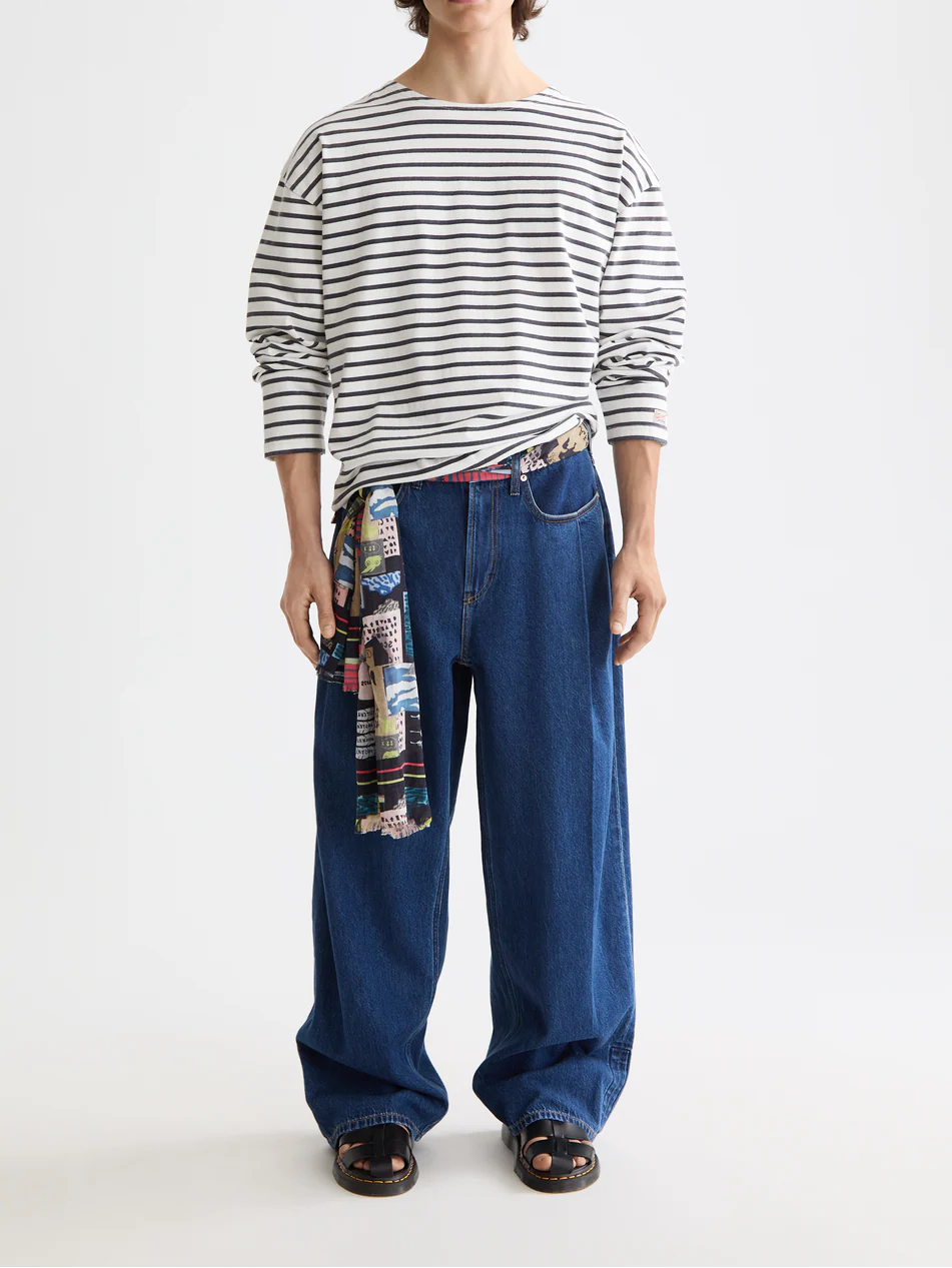 Seasonal super loose pleat denim