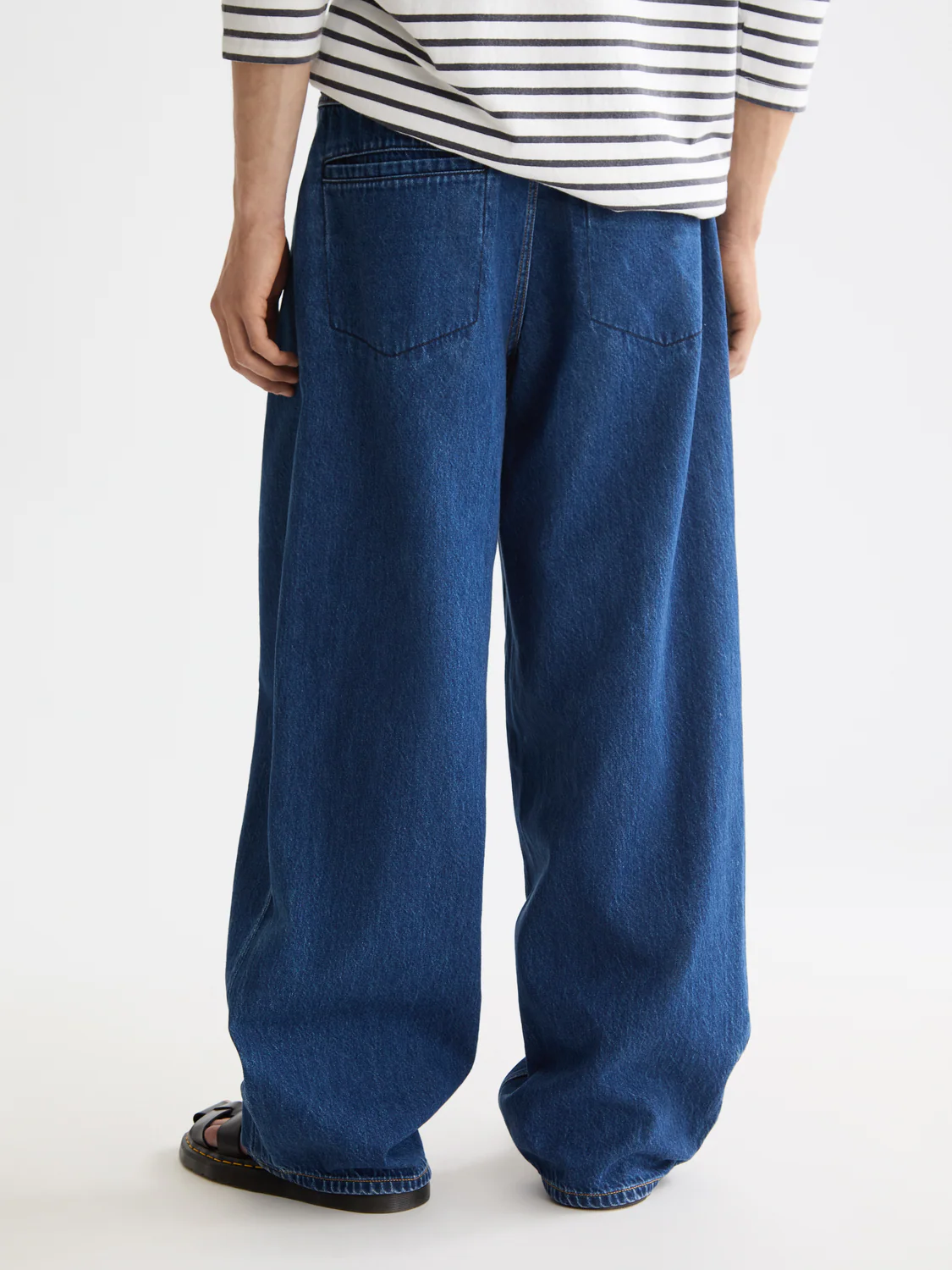 Seasonal super loose pleat denim - Image 4