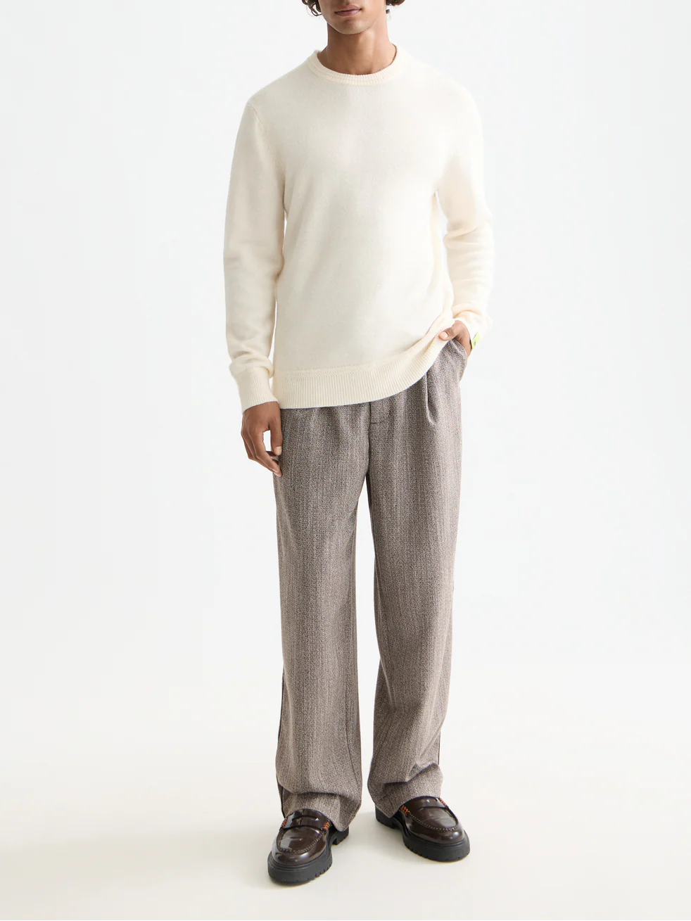 Herringbone yarn-dyed pleated baggy chino