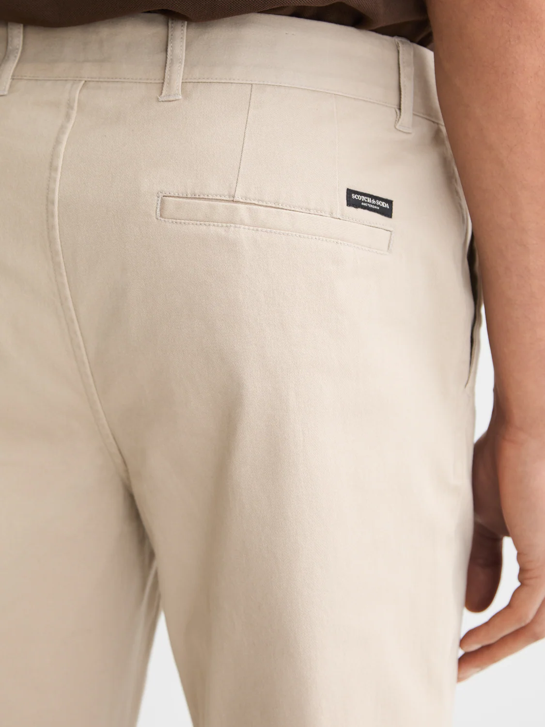 Seasonal Essentials Stuart Slim chino - Image 10
