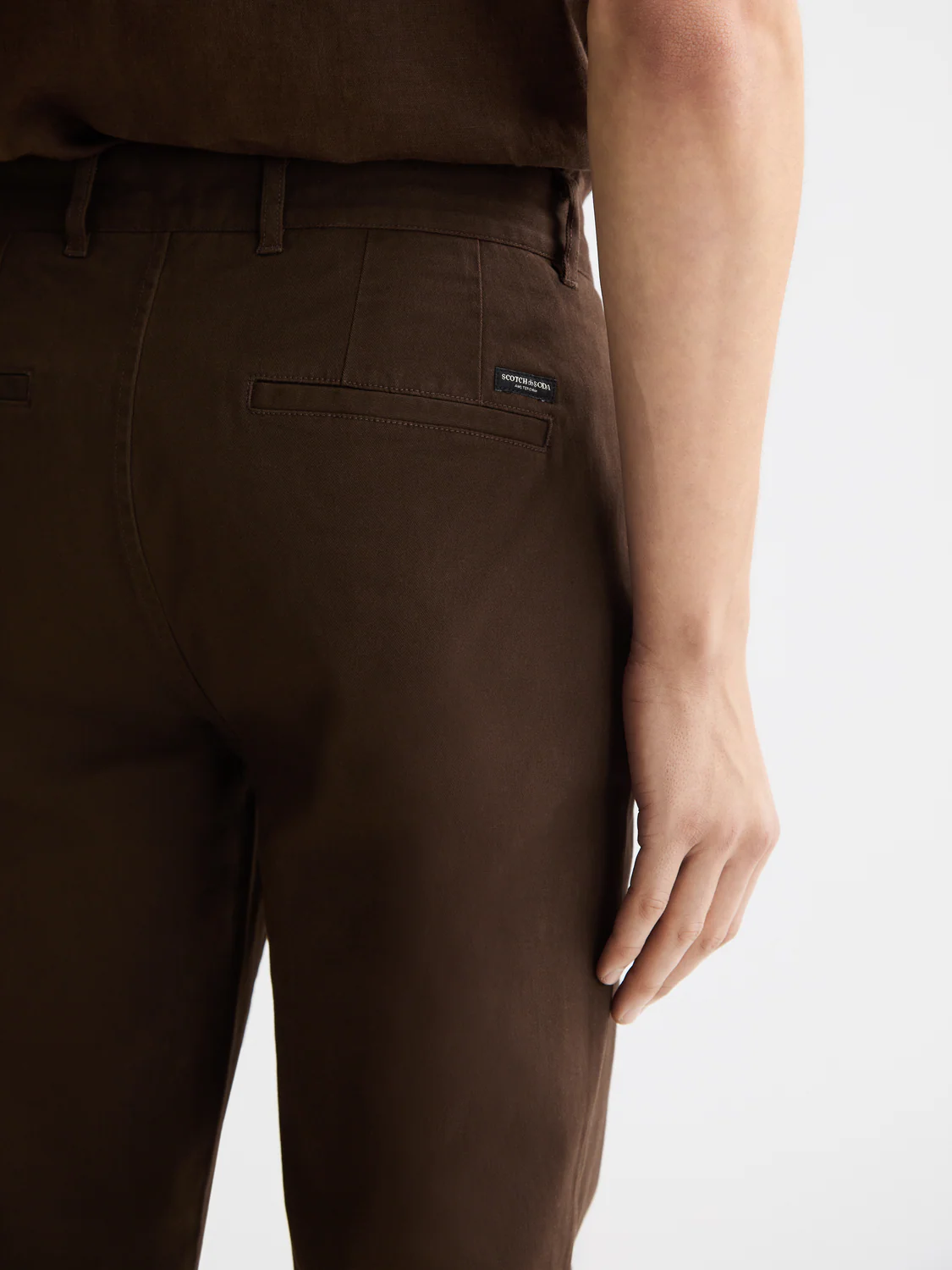 Seasonal Essentials Stuart Slim chino - Image 17