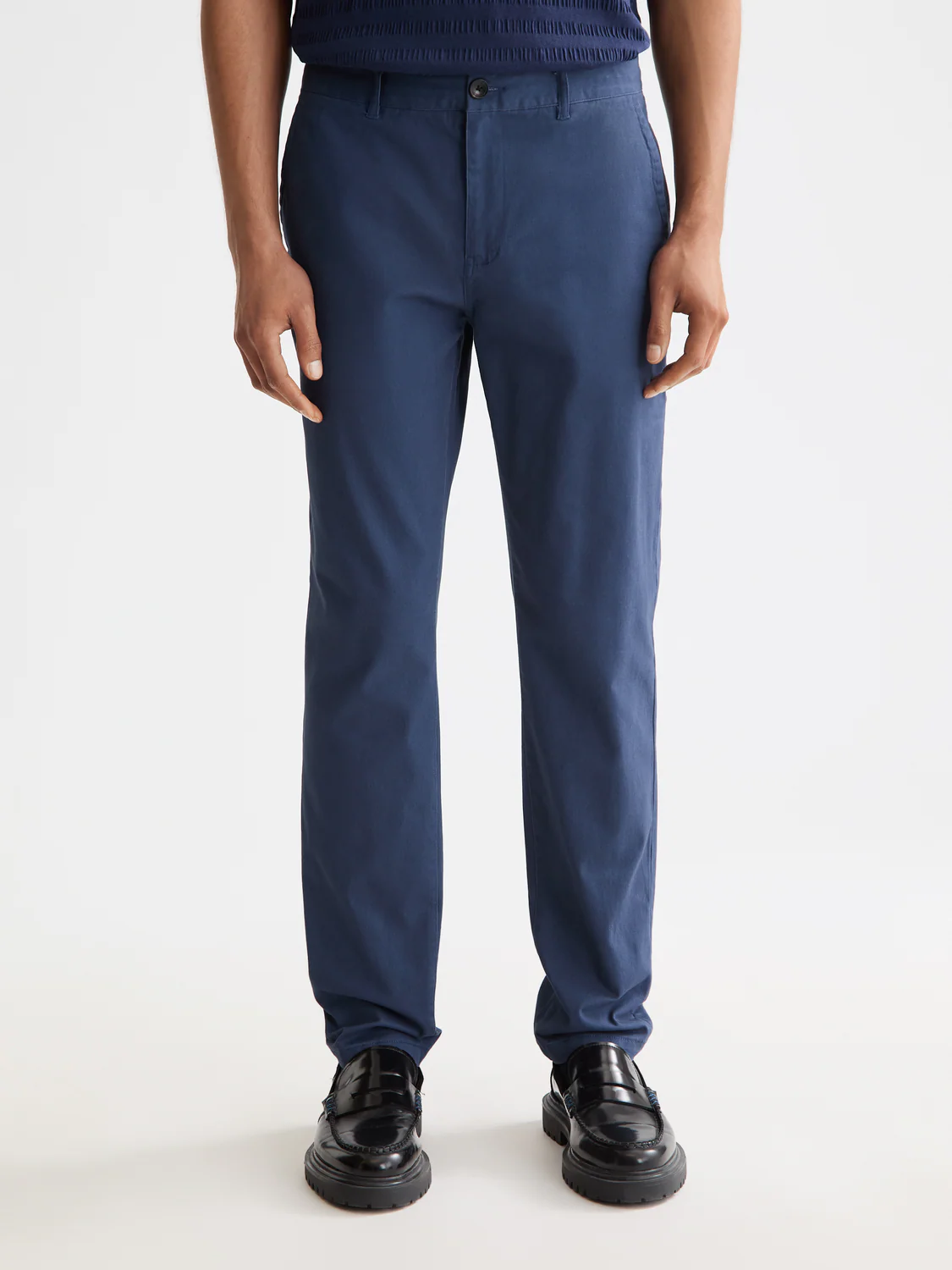 Seasonal Essentials Stuart Slim chino - Image 23