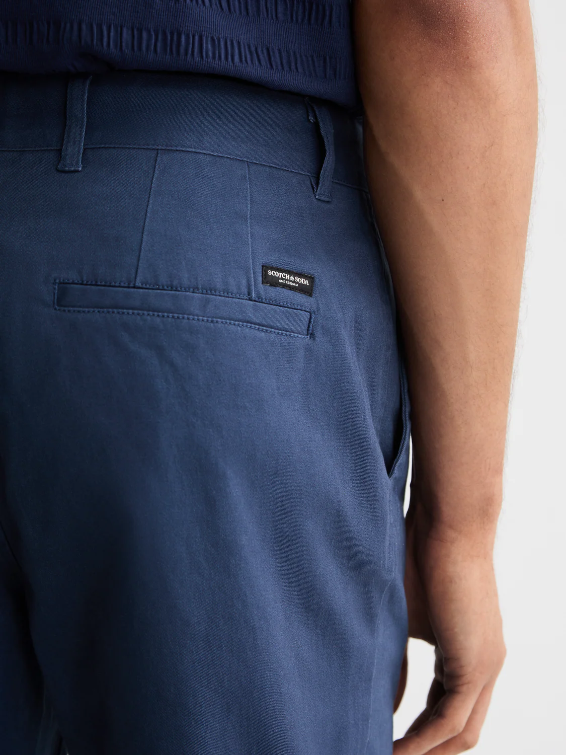 Seasonal Essentials Stuart Slim chino - Image 24