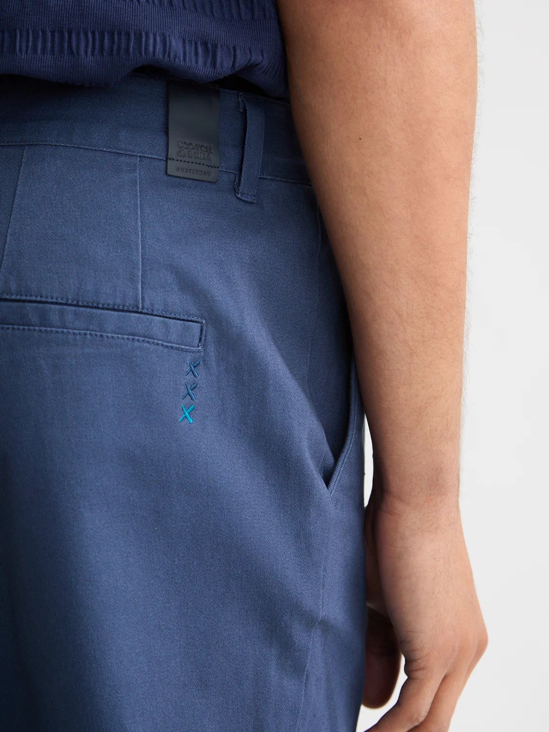 Seasonal Essentials Drift tapered chino - Image 17