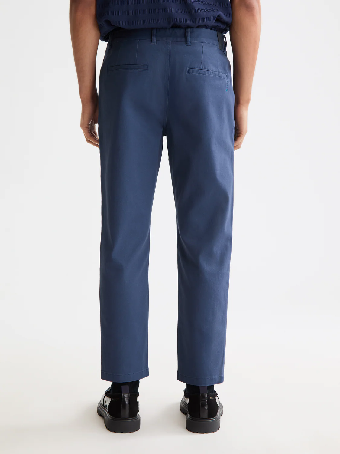Seasonal Essentials Drift tapered chino - Image 18