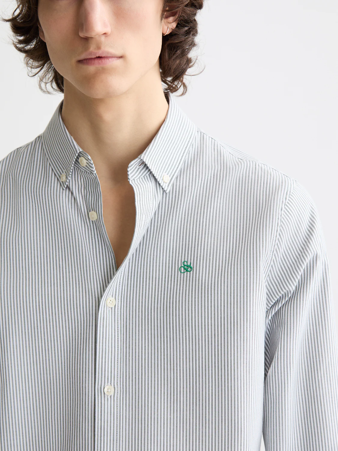 Seasonal Essentials Striped oxford shirt - Image 17