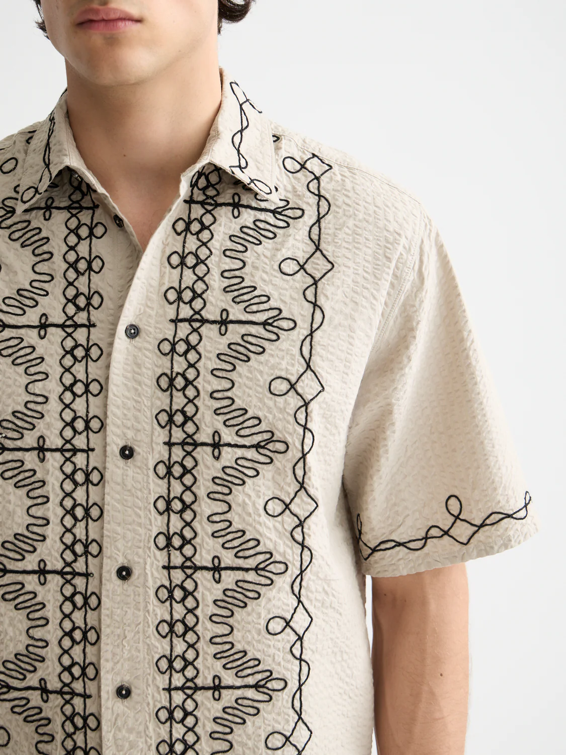 Embroidered short sleeve shirt - Image 3