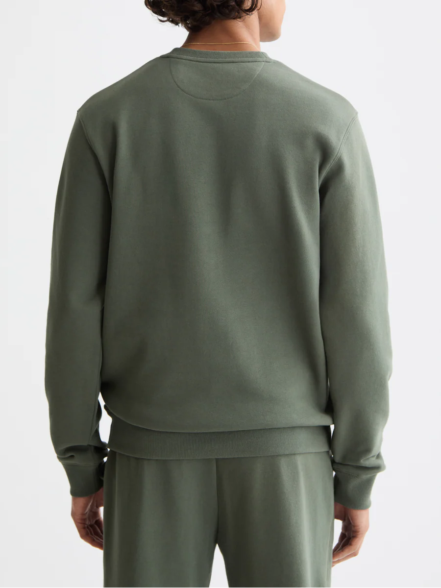 Seasonal Essentials Regular logo sweatshirt - Image 17
