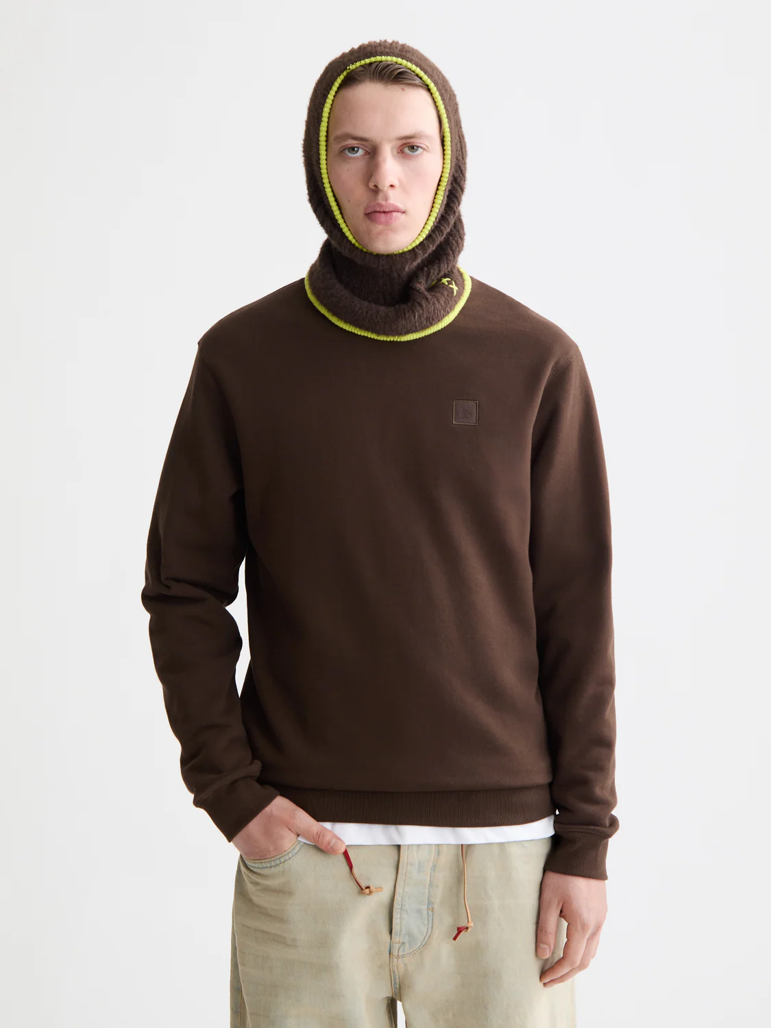 Seasonal Essentials Regular logo sweatshirt - Image 28