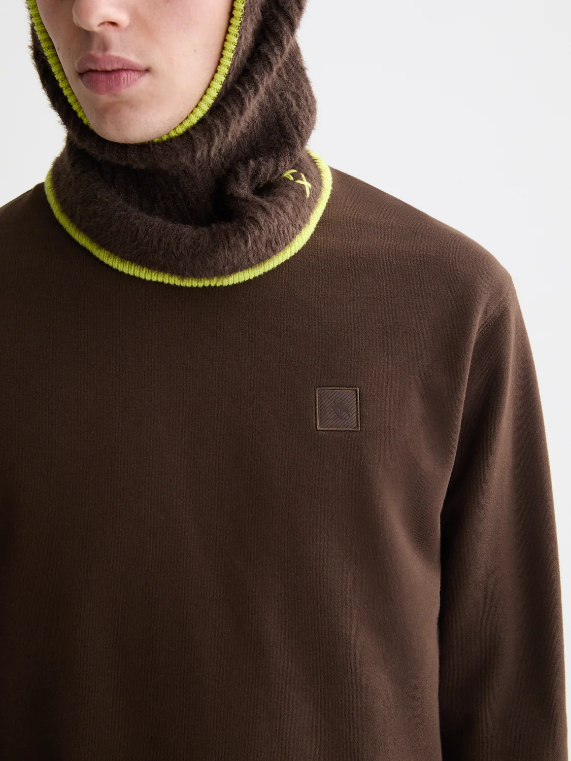 Seasonal Essentials Regular logo sweatshirt - Image 30