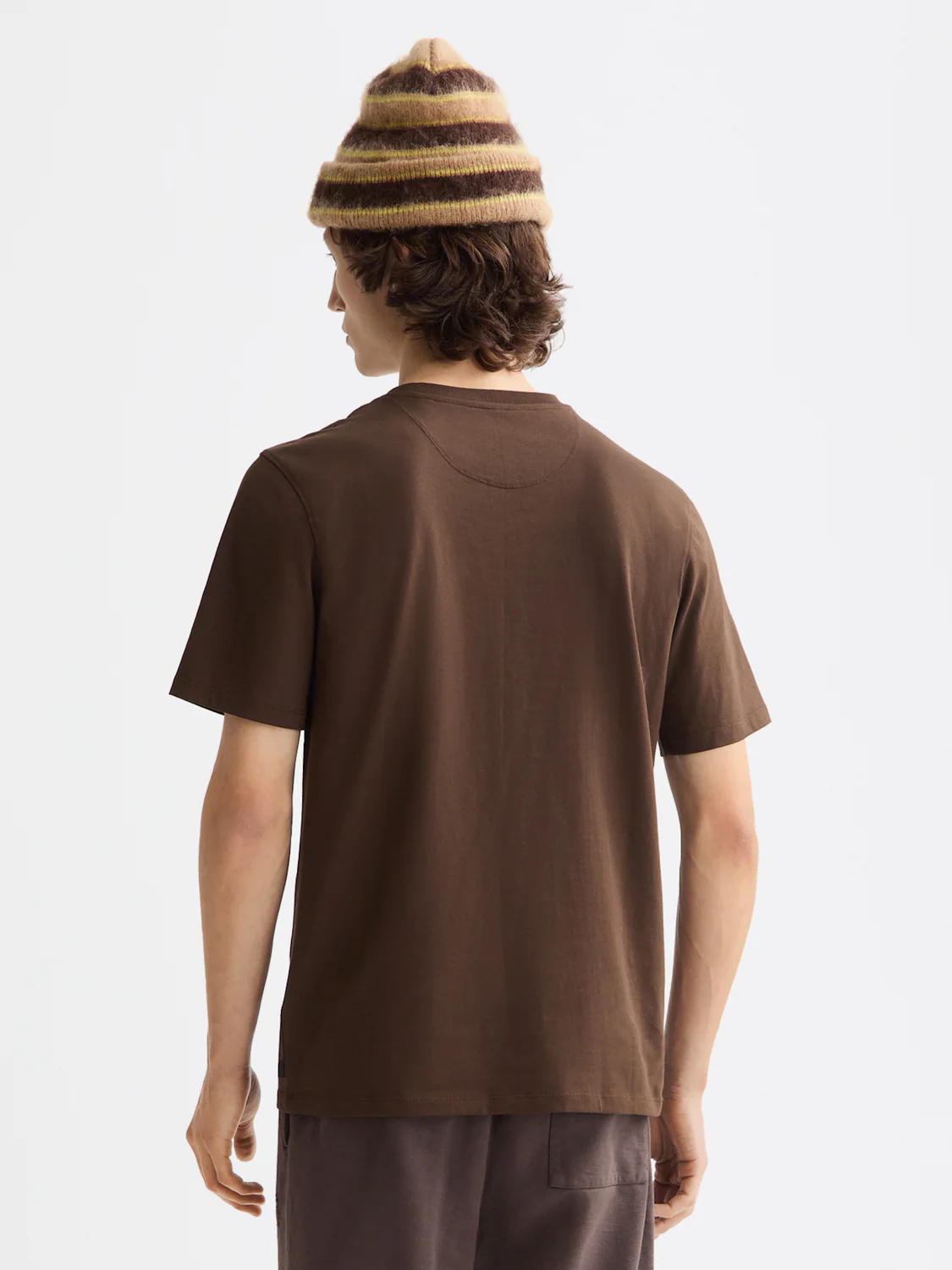 Seasonal Essentials logo t-shirt - Image 17