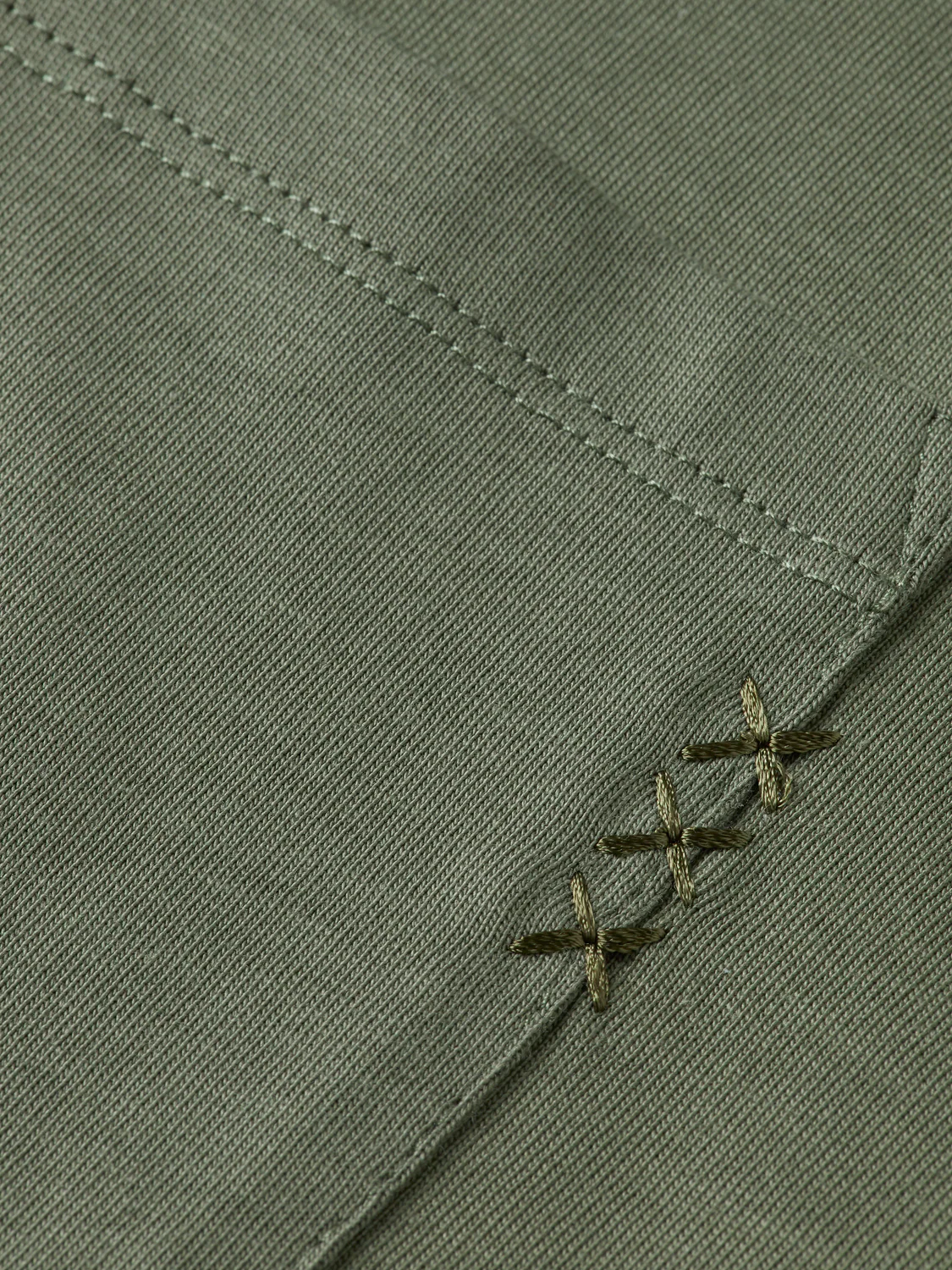 Seasonal Essentials 3 crosses pocket t-shirt - Image 17