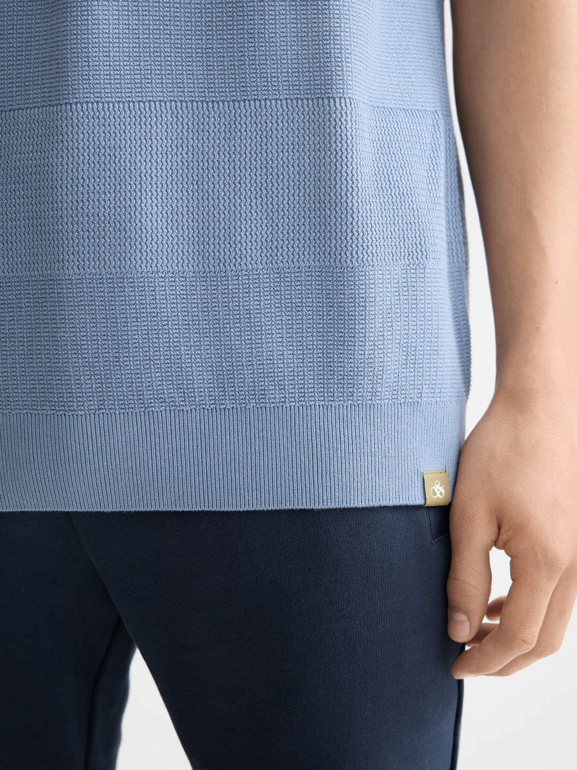 Knitted tonal striped polo - Image 10