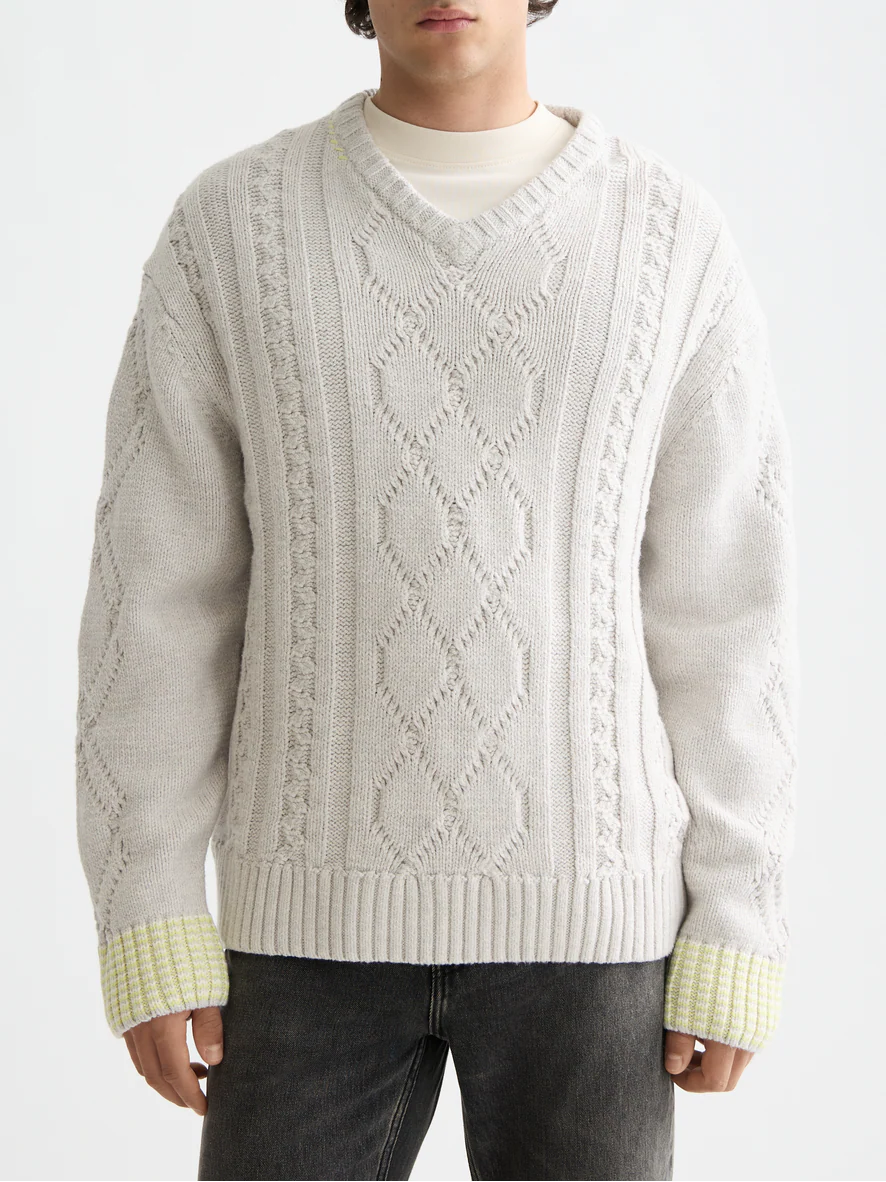 V-Neck chunky cable loose pullover