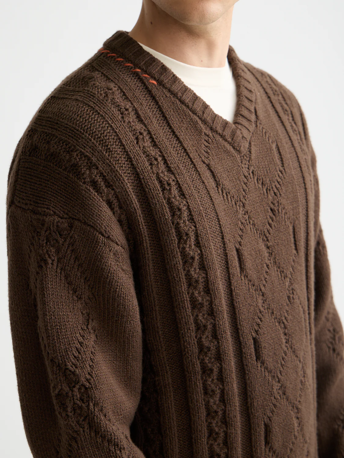 V-Neck chunky cable loose pullover - Image 10