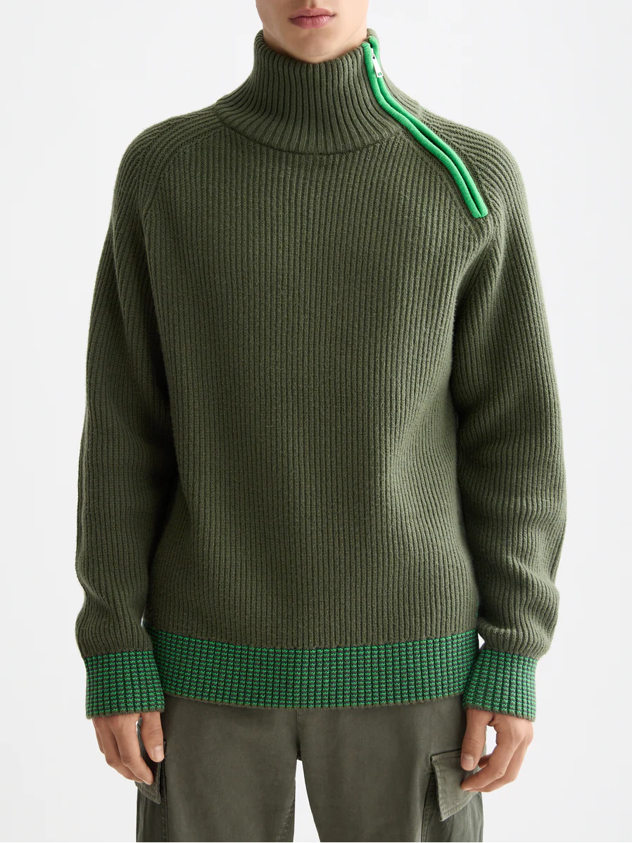 Troyer Raglan zip pullover