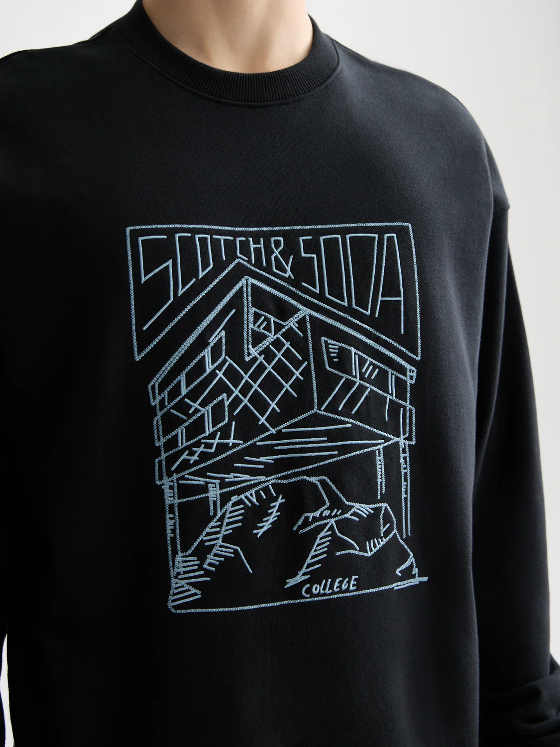 Logo Artwork Sweatshirt - Image 10