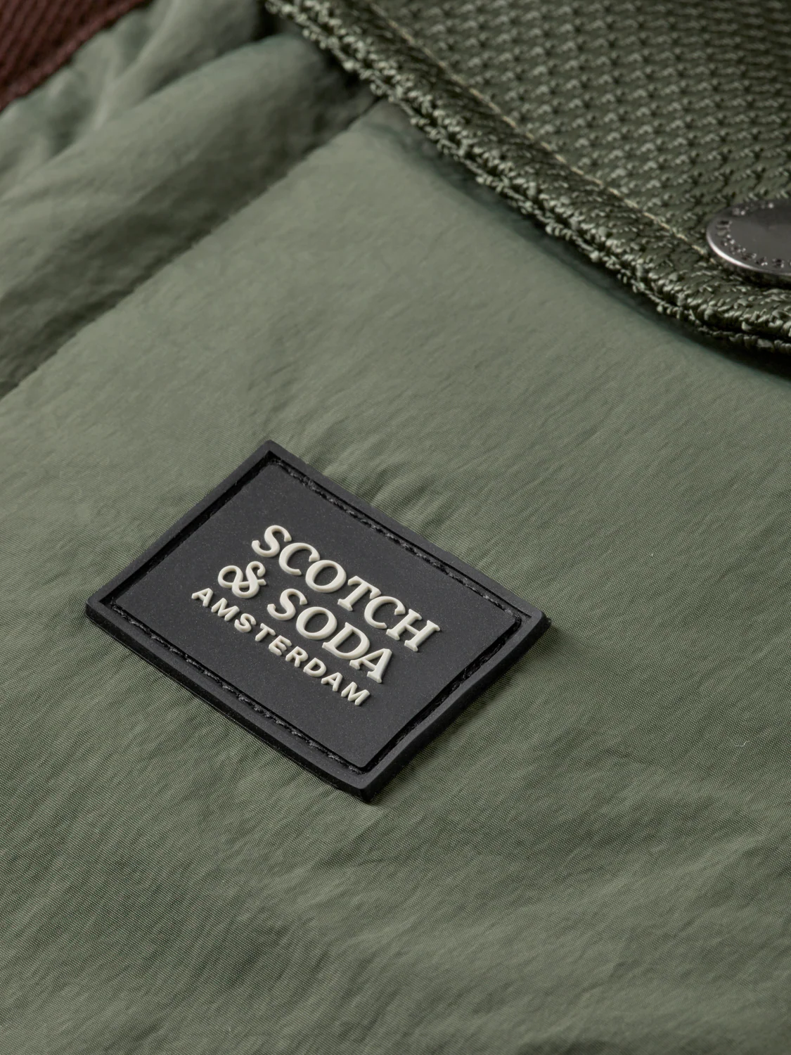 Hooded puffer vest - Image 7