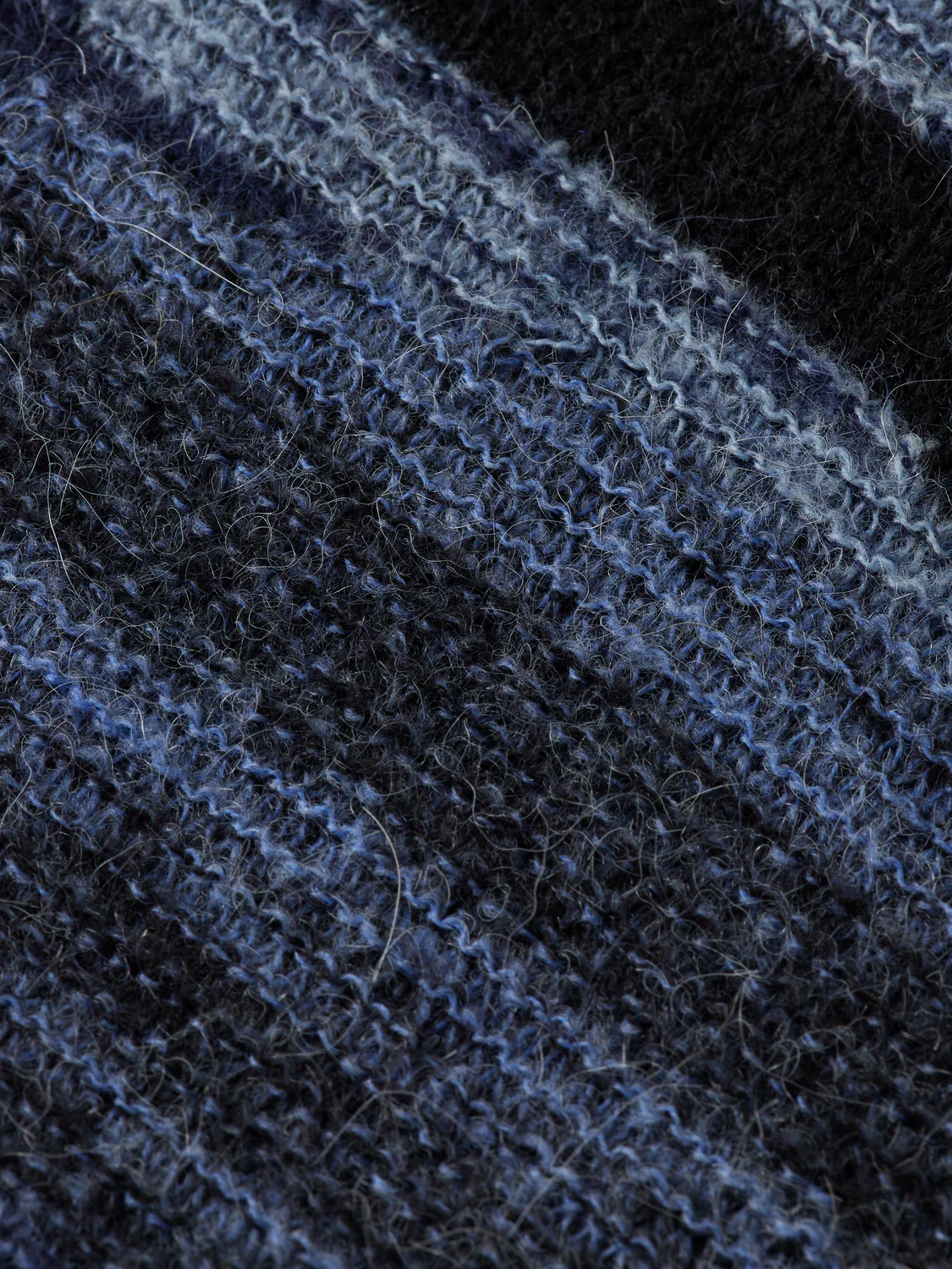 Fluffy alpaca wool blend crew neck - Image 7