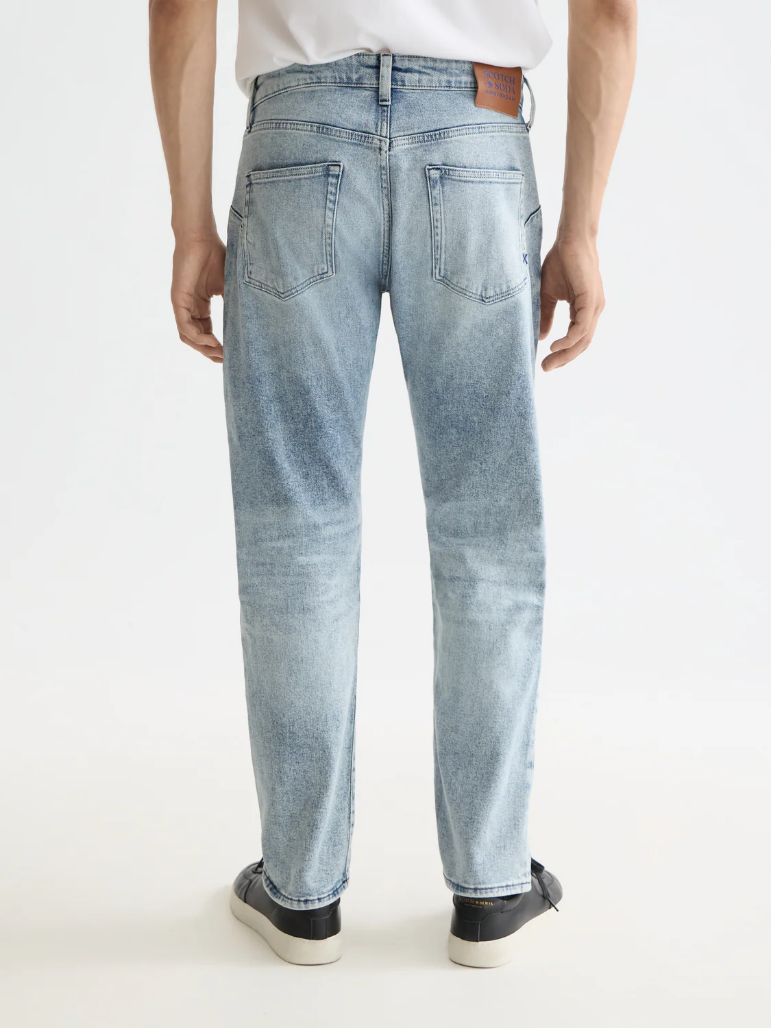 Essentials The Zee Denim - Image 4