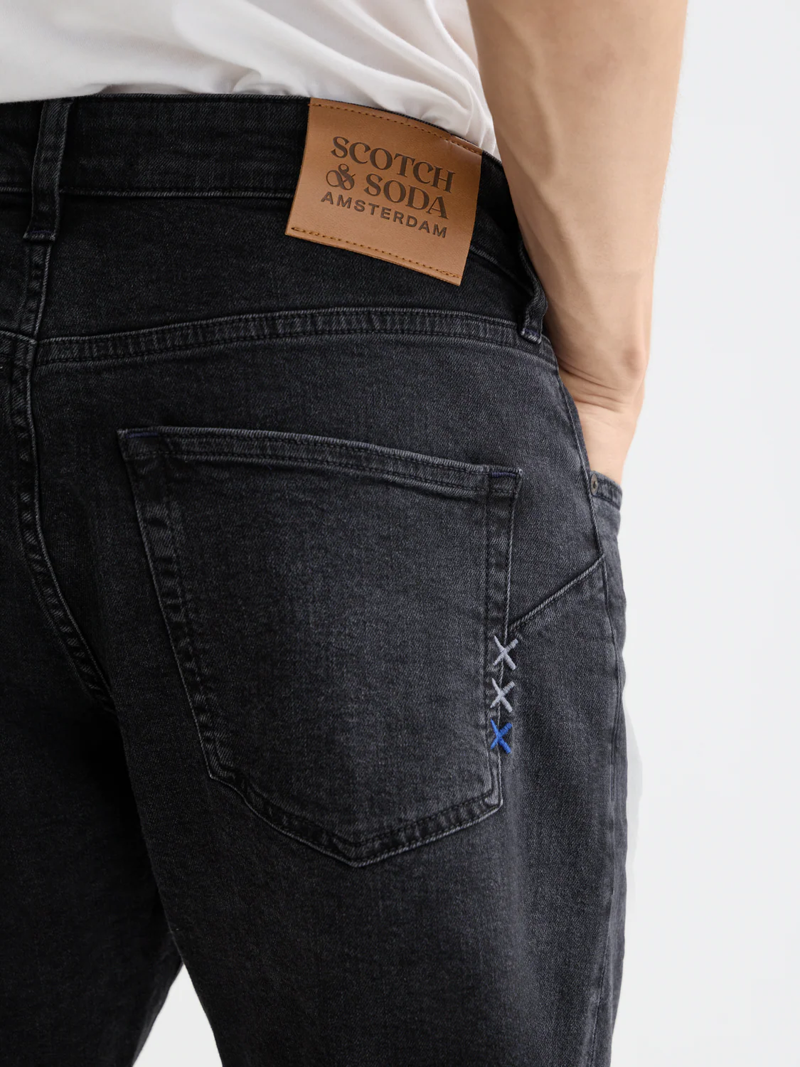 Essentials The Zee straight denim - Image 3