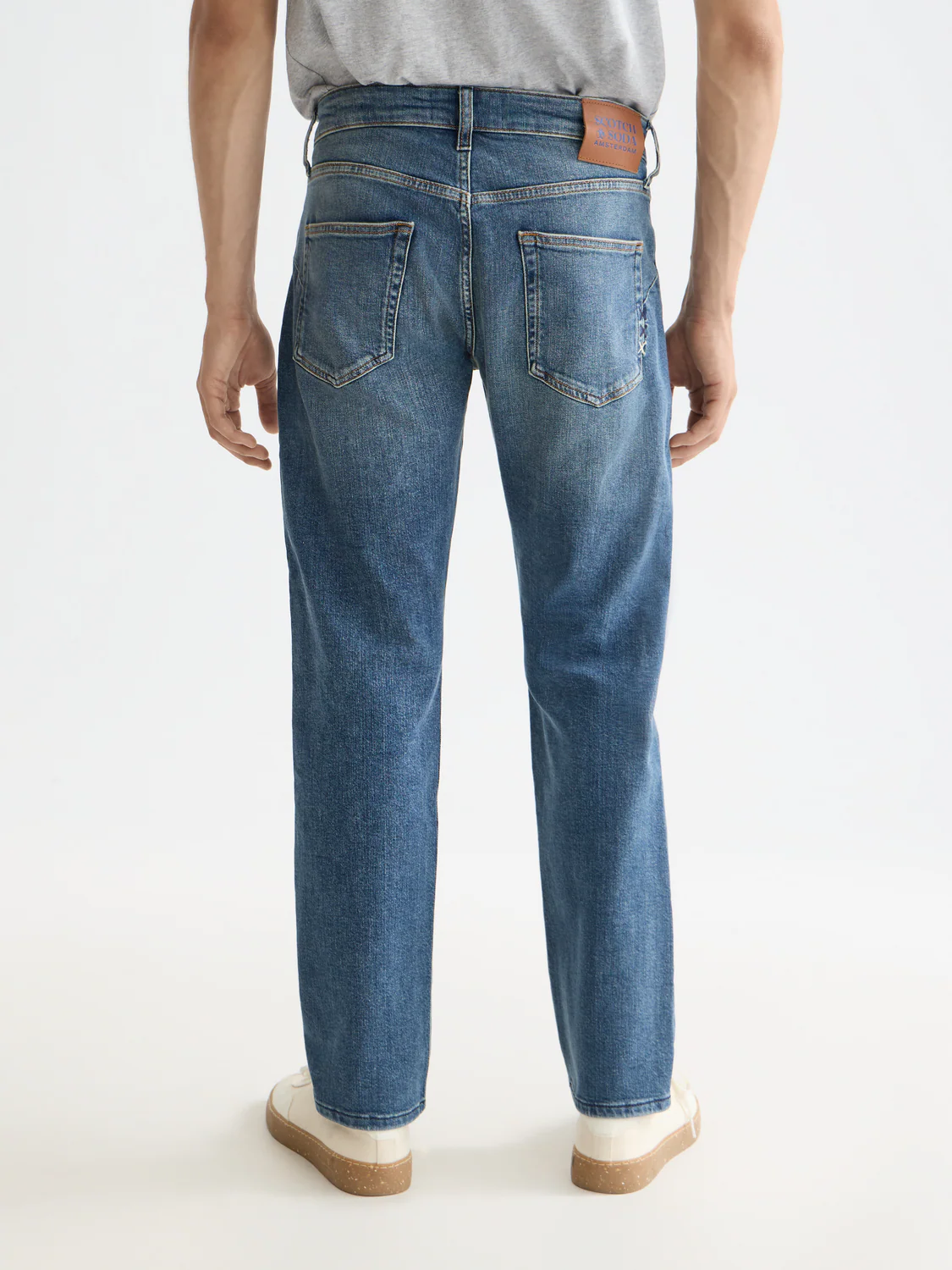 Essentials The Zee straight fit denim - Image 4