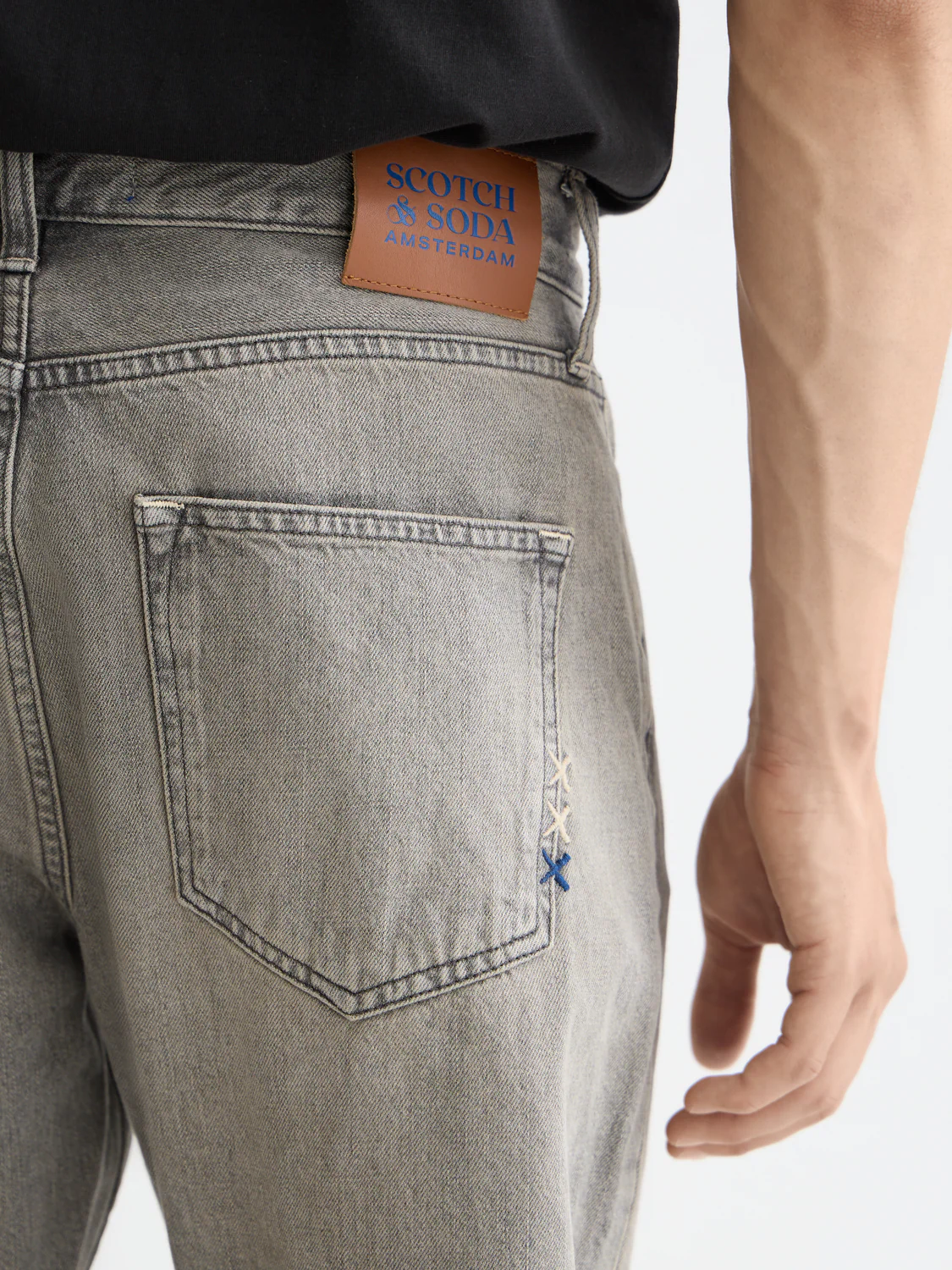 Essentials Dean Denim - Image 5