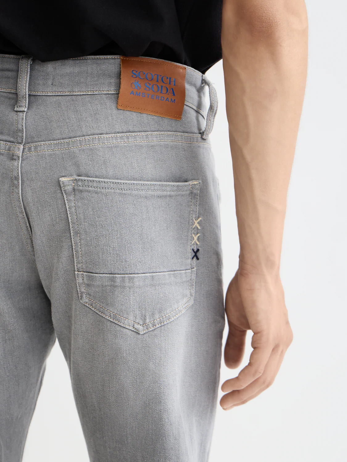 Essentials Ralston slim denim - Image 4