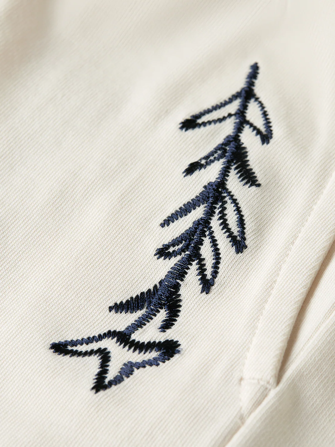Boys Placed print relaxed sweatshorts - Image 3