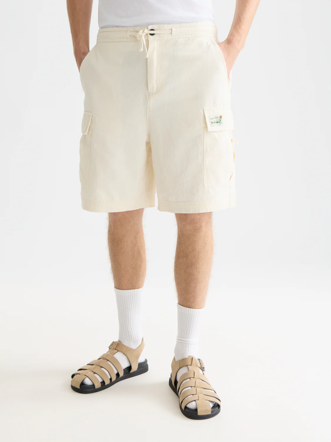 Linen-blend relaxed cargo bermuda shorts - Image 9