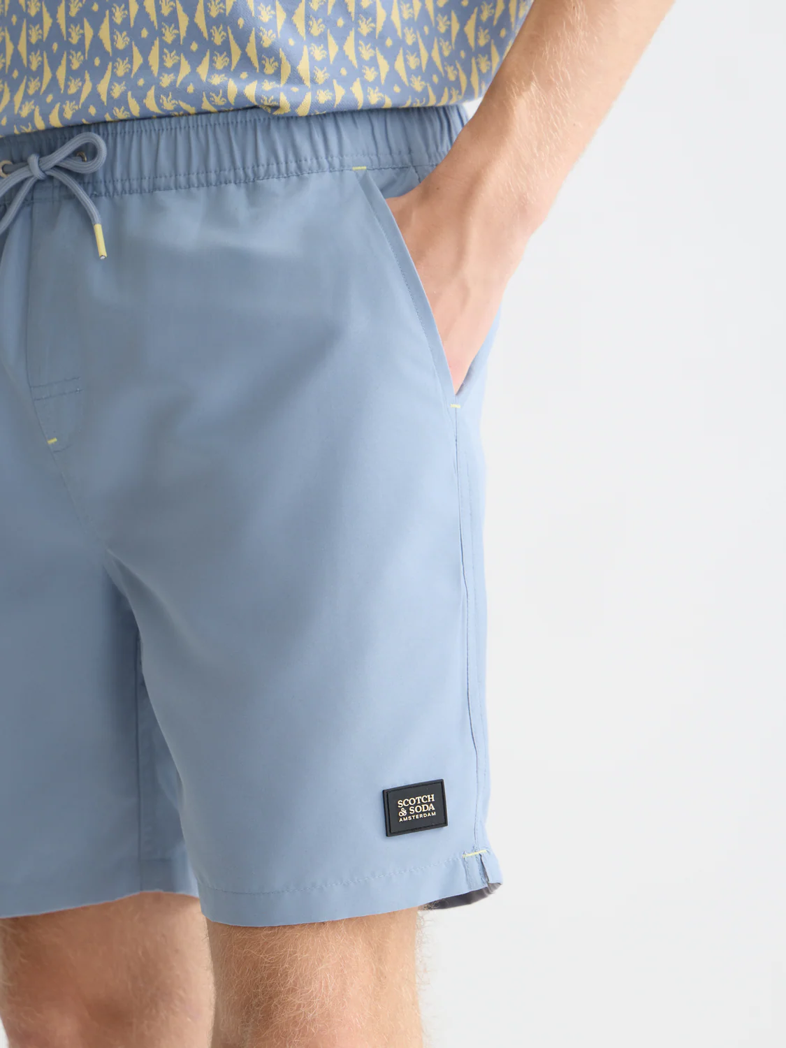 Solid midlength swim shorts - Image 17
