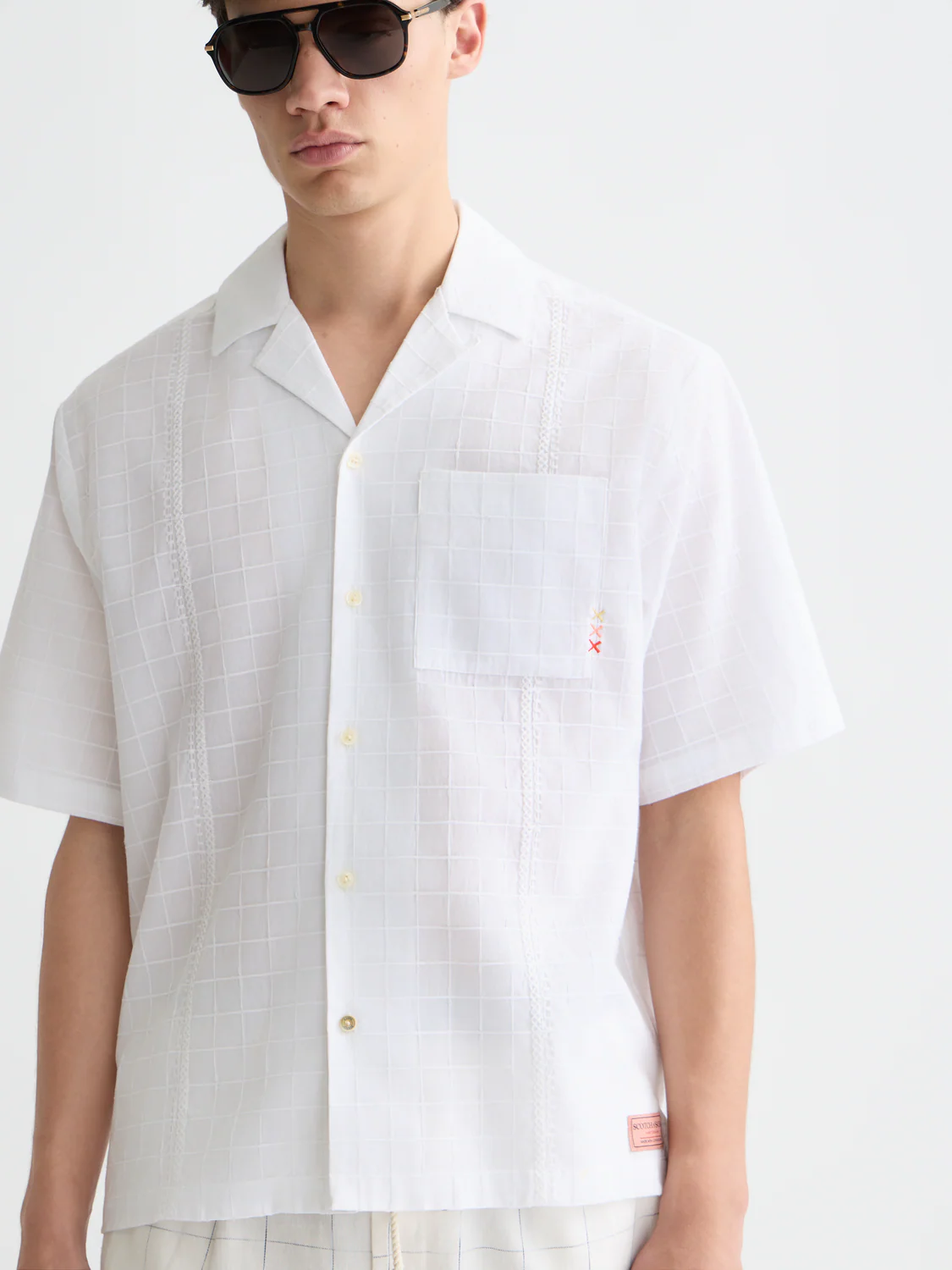 Embroidered structured relaxed short sleeve shirt - Image 10
