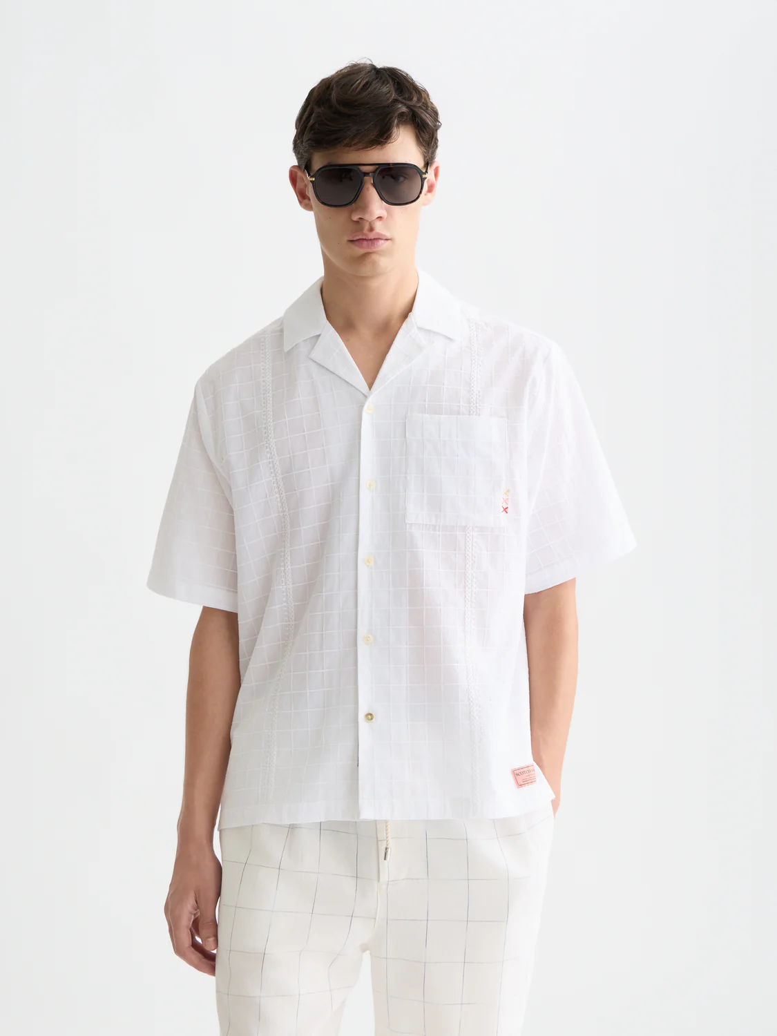 Embroidered structured relaxed short sleeve shirt - Image 8