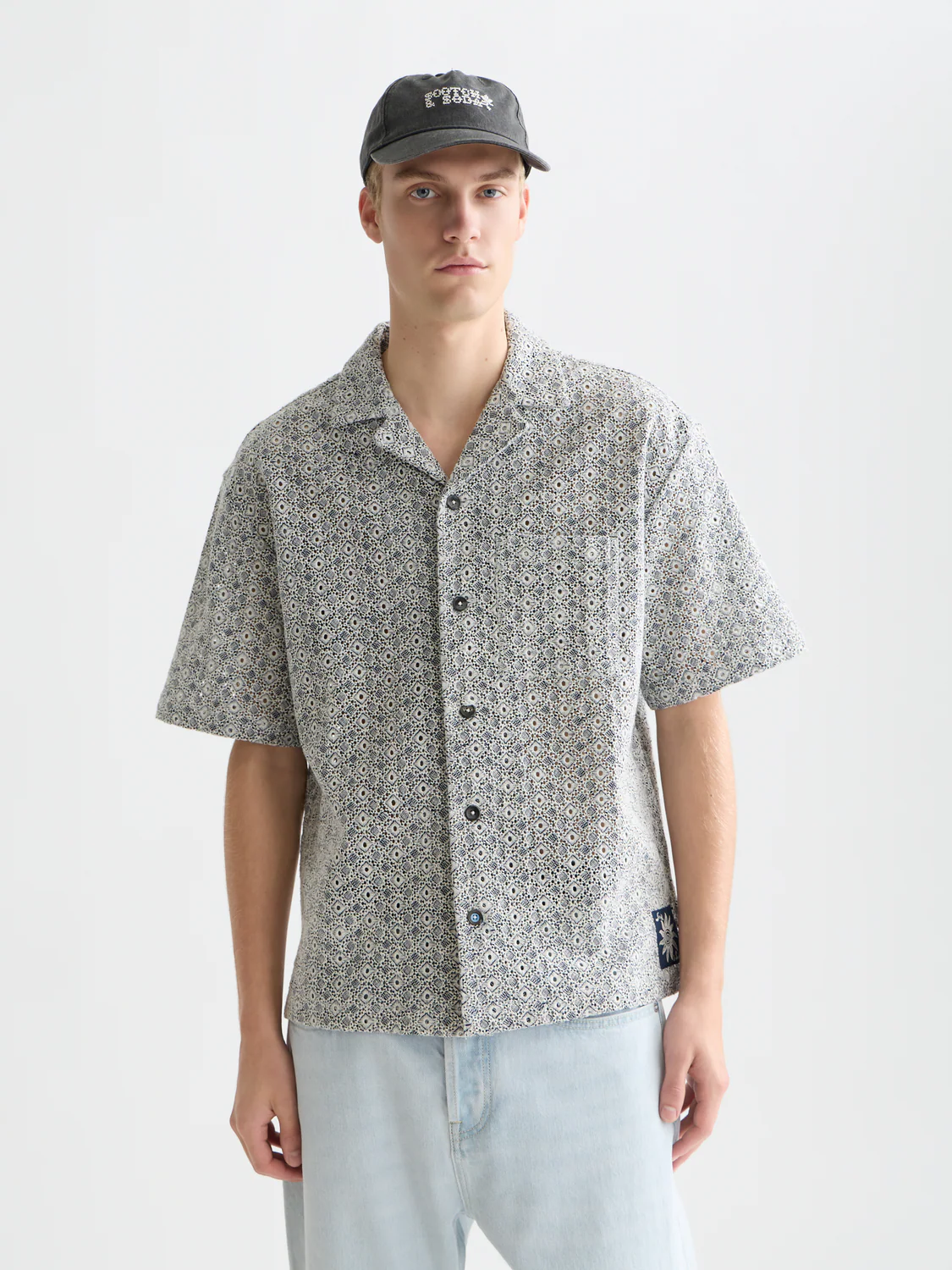 Embroidered relaxed short sleeve shirt