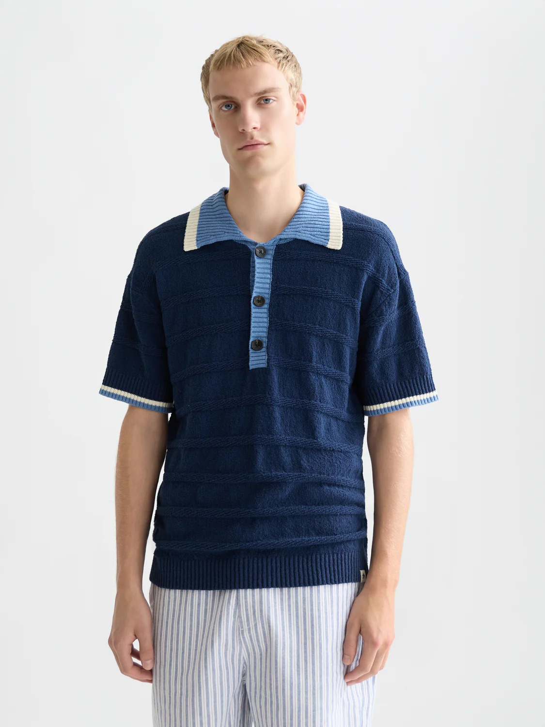 Structured knitted loose polo - Image 8