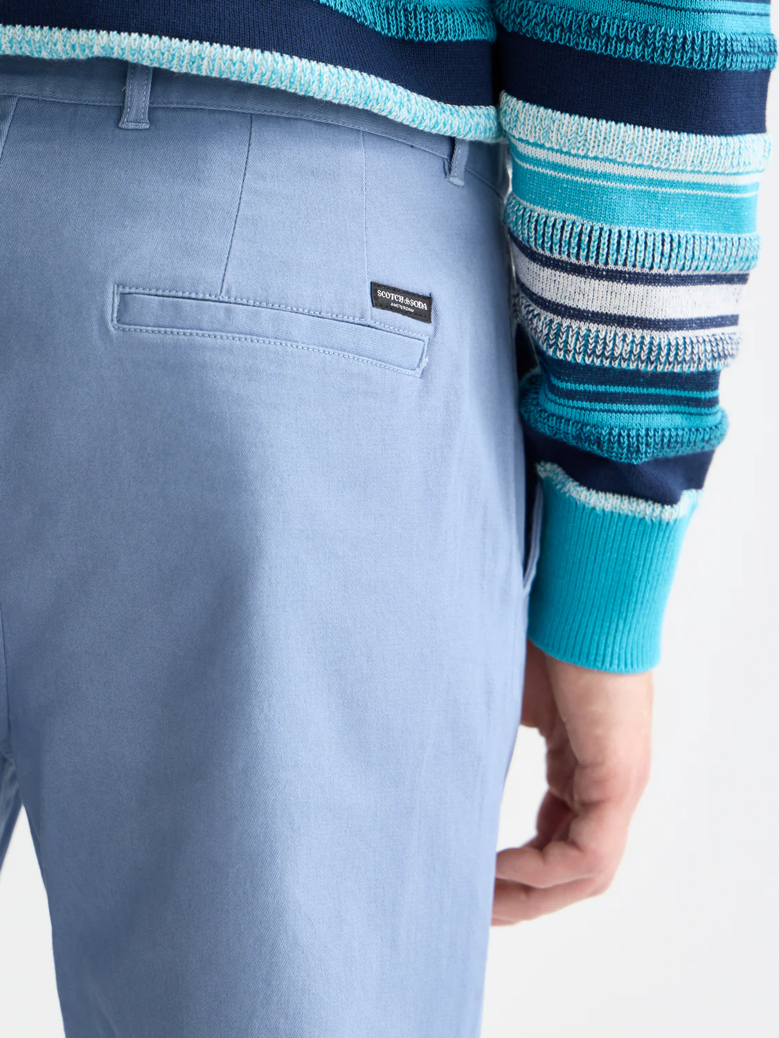 Seasonal Essentials Stuart chino - Image 10