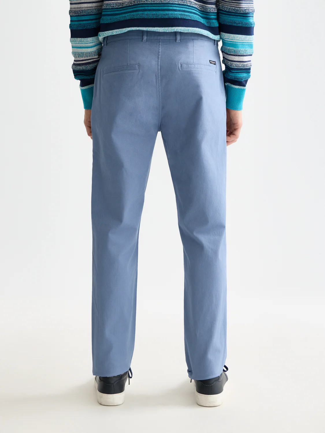Seasonal Essentials Stuart chino - Image 11
