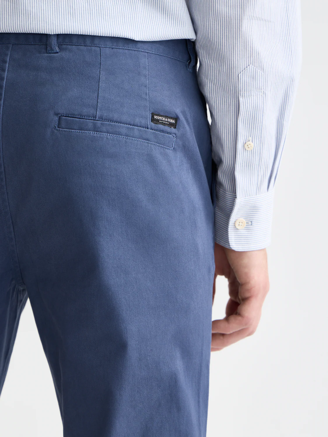 Seasonal Essentials Mott chino - Image 10