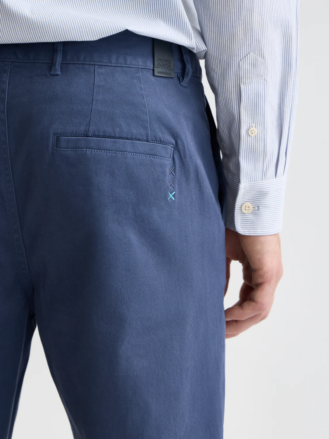 Seasonal Essentials Drift chino - Image 3