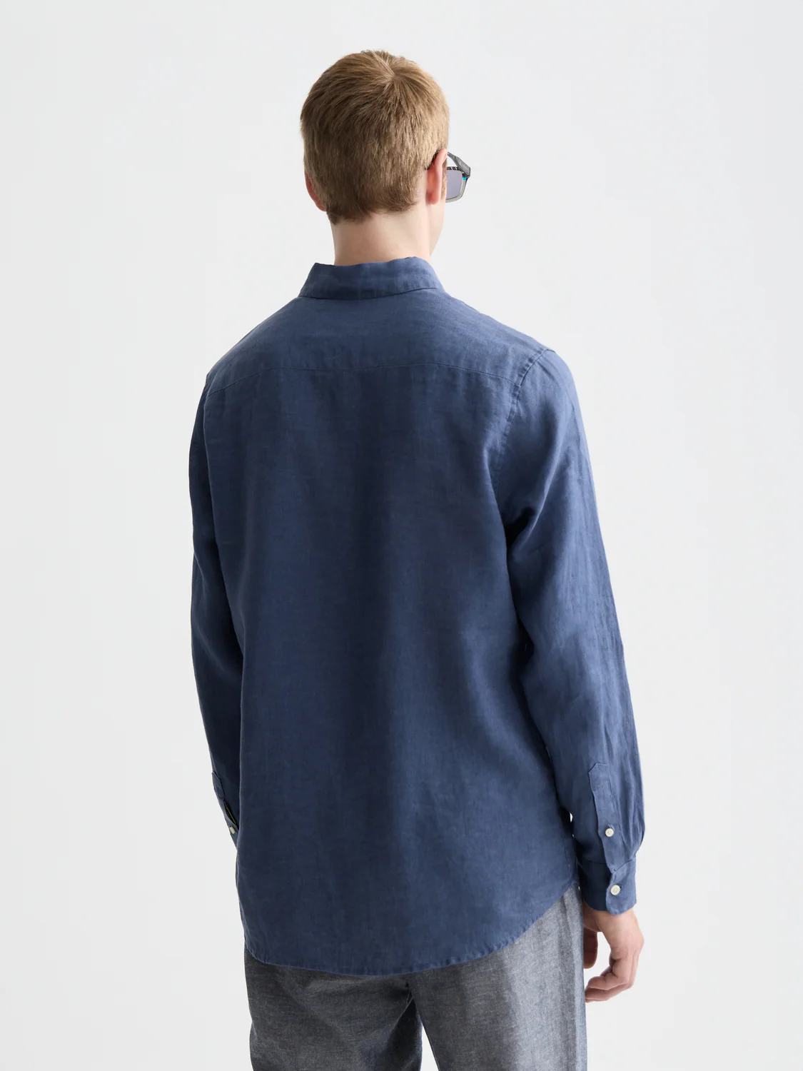 Seasonal Essentials linen shirt - Image 11