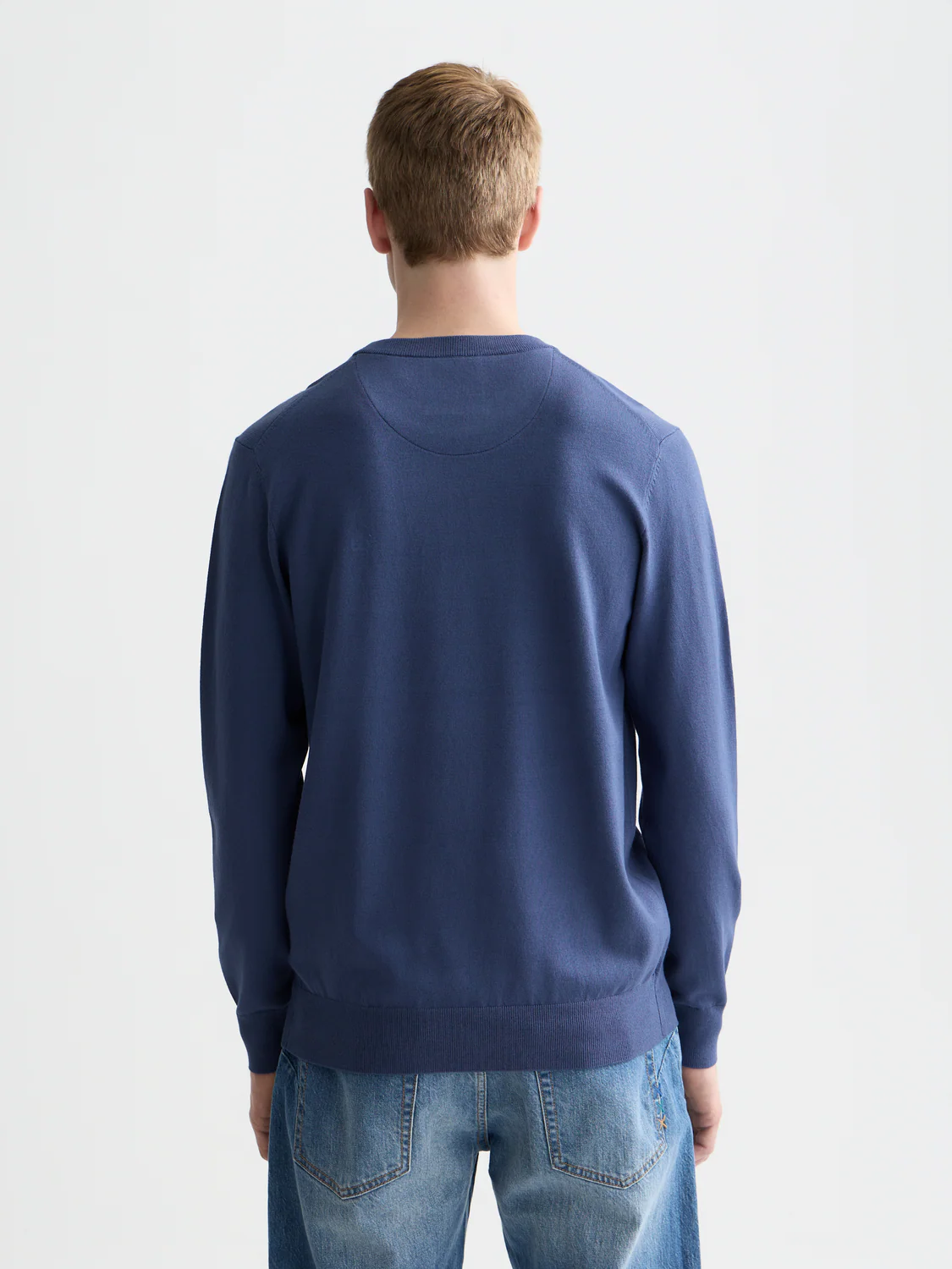 Seasonal Essentials pullover - Image 10