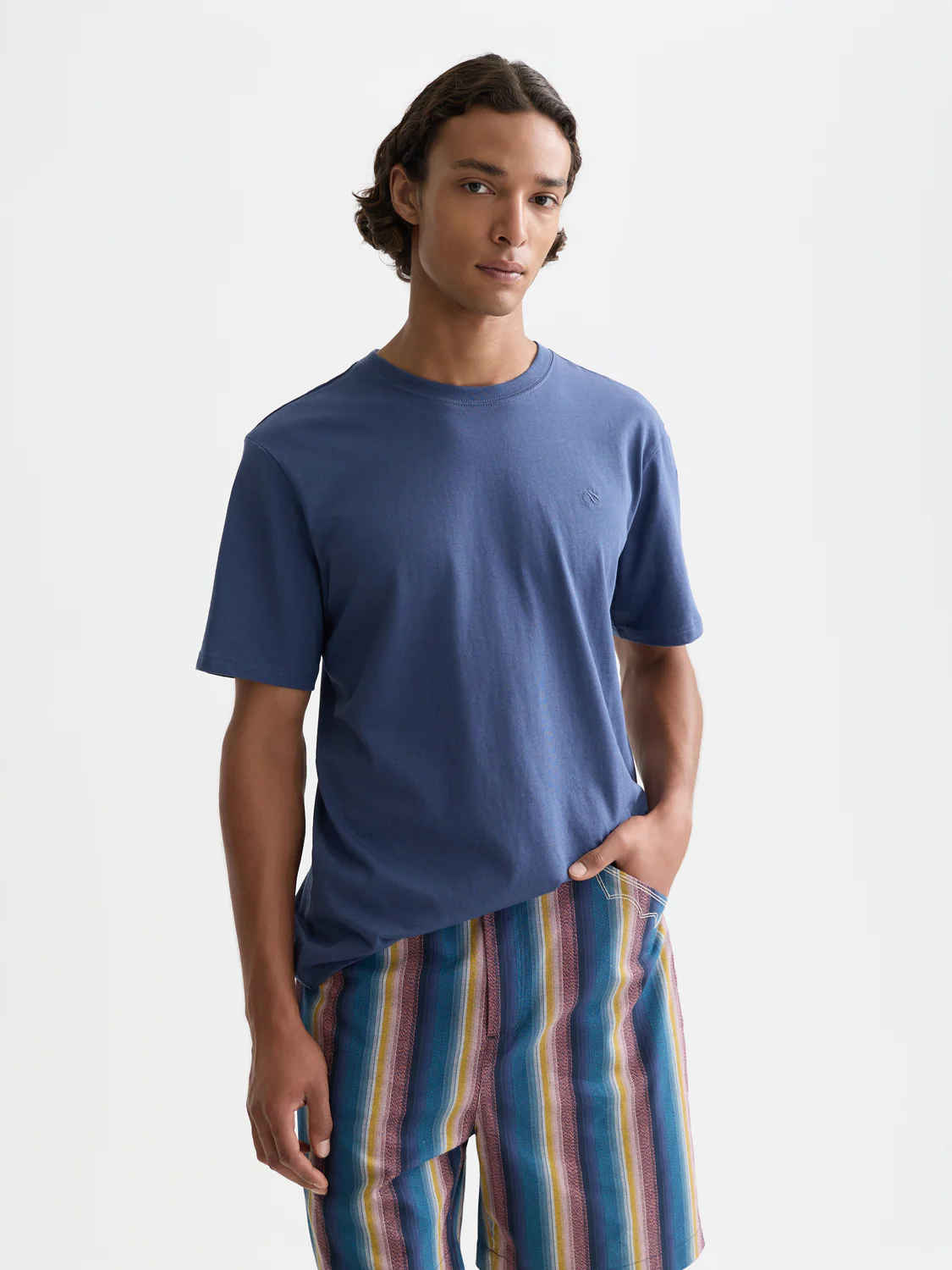 Seasonal Essentials logo T-shirt - Image 15