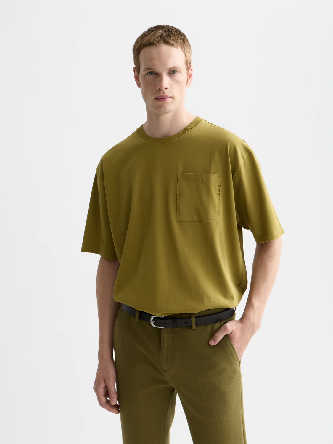 Seasonal Essentials 3 crosses pocket loose T-shirt - Image 8